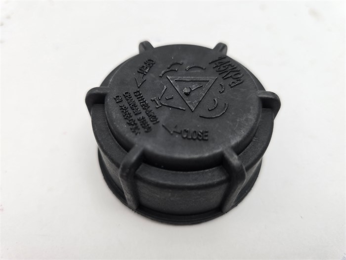 Крышка расширительного бачка V3020451500