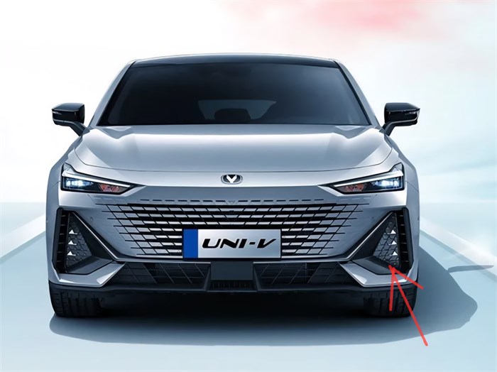 Накладка бампера передняя левая Changan UNI-V C281F2713011700