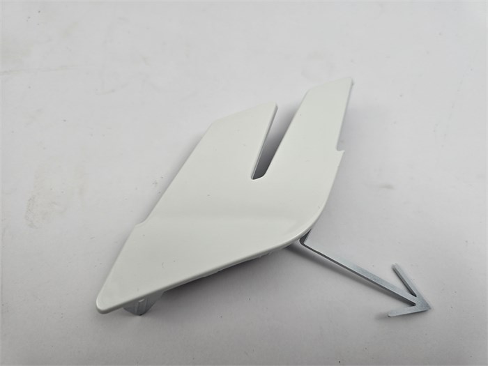 Заглушка буксировочного крюка переднего бампера Changan UNI-T — НОВАЯ S202F271301-1700WT