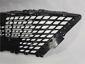 {{photo.Alt || photo.Description || 'Решетка радиатора в сборе Changan UNI-T Star White (белый)'}}