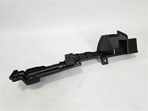 {{photo.Alt || photo.Description || 'Дефлектор (воздуховод) радиатора правый Changan UNI-T'}}