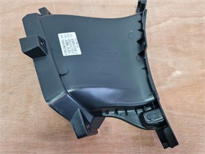 {{photo.Alt || photo.Description || 'Дефлектор переднего бампера правый Changan LAMORE'}}