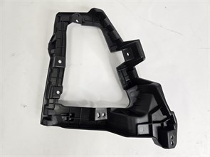 {{photo.Alt || photo.Description || 'Кронштейн фары правой Changan CS75 Plus III рестайлинг'}}